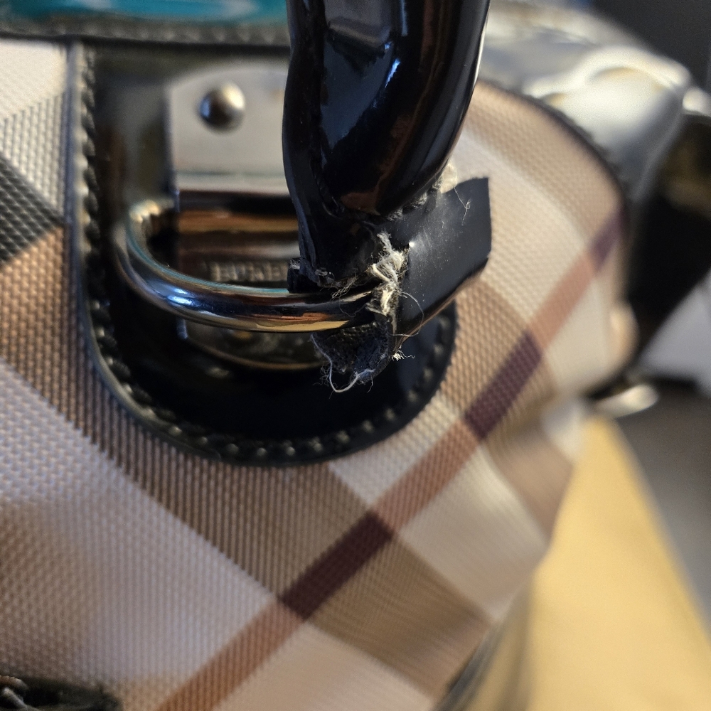 BURBERRY Nova Check Hand Bag PVC X Patent Leather - Picture 5 of 13